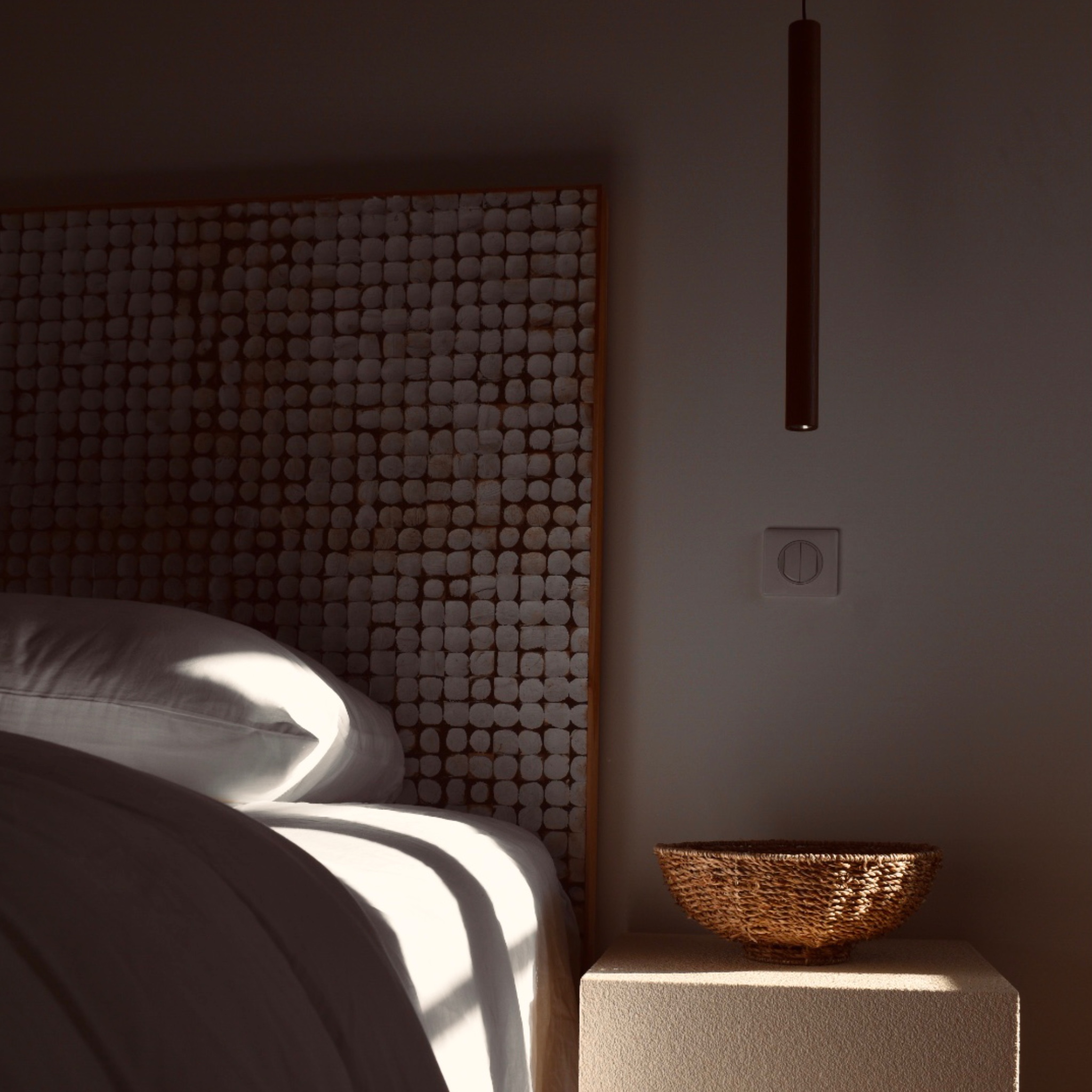 Maison JA — Séjour cheminée contemporaine